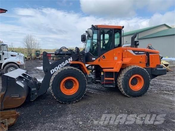 Doosan DL220-5 Incarcator pe pneuri