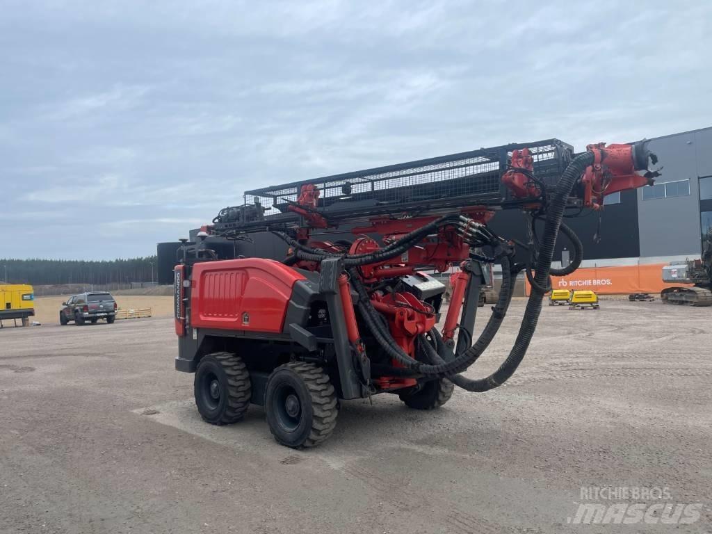 Sandvik DC300Ri Echipamente de forare la suprafata