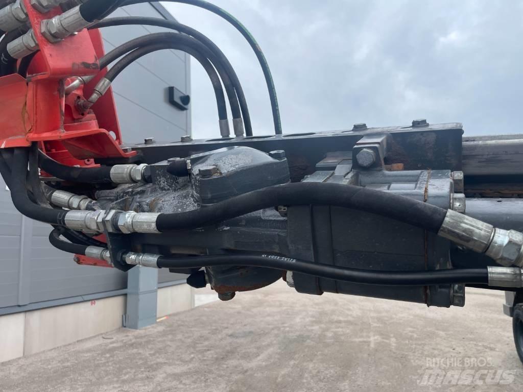 Sandvik DC300Ri Echipamente de forare la suprafata