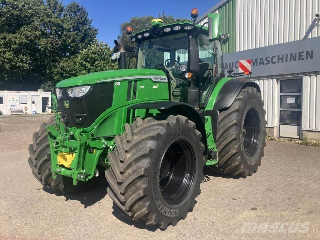 John Deere 6R250 Tractoare
