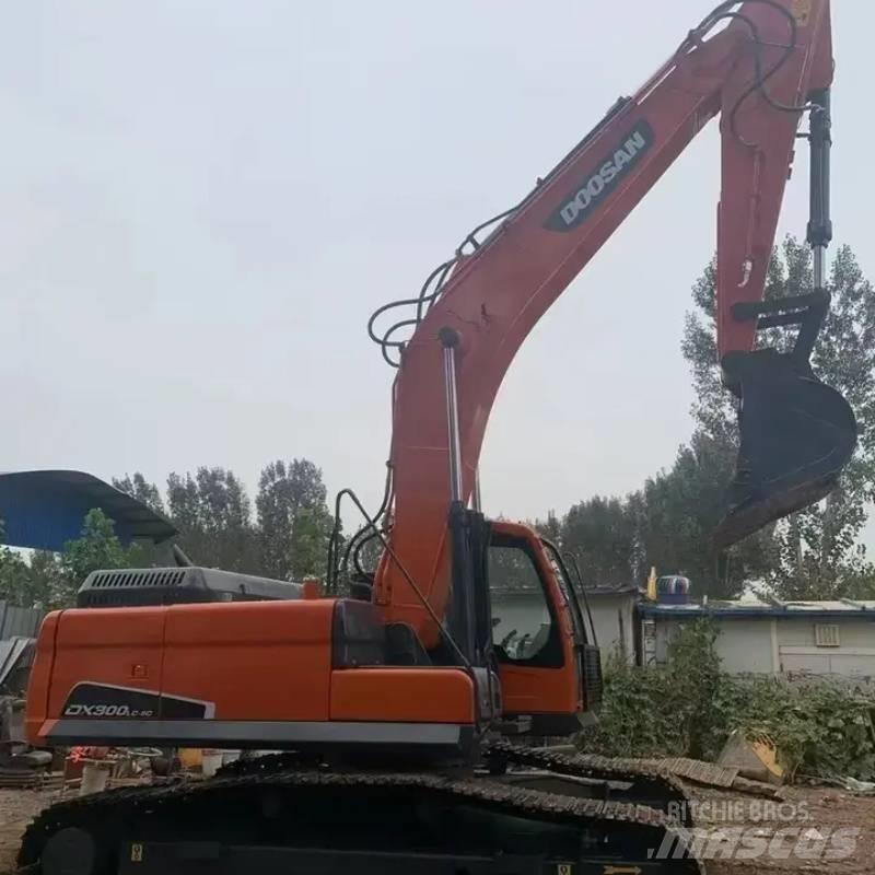 Doosan DX 300 Excavatoare pe șenile
