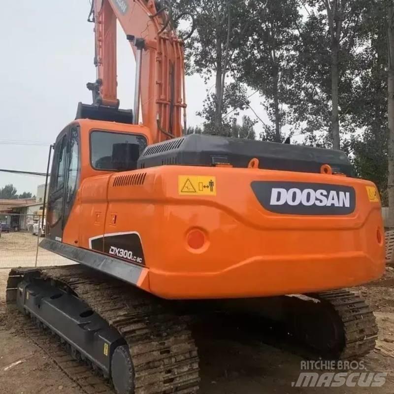 Doosan DX 300 Excavatoare pe șenile

