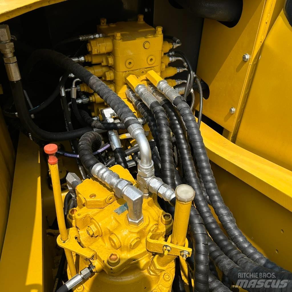 Komatsu 160 Excavatoare pe șenile
