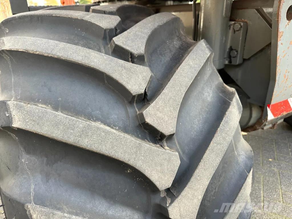 JCB JS145W Excavatoare cu roti