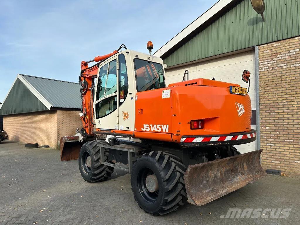 JCB JS145W Excavatoare cu roti