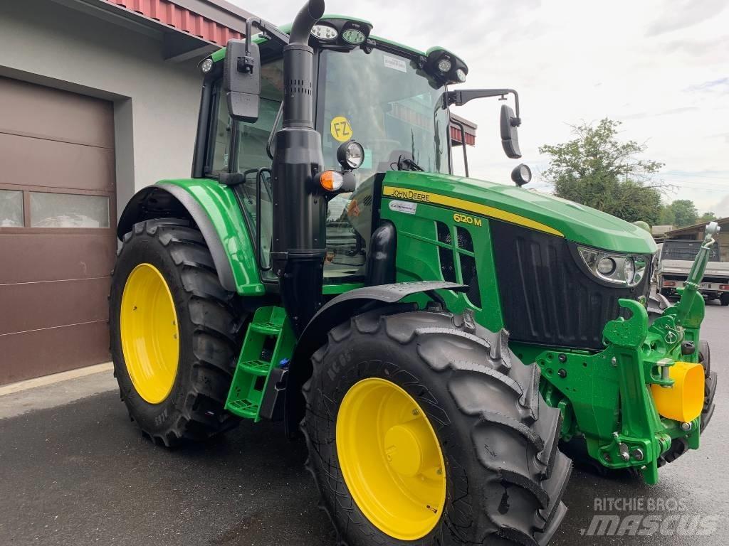John Deere 6120 M Tractoare