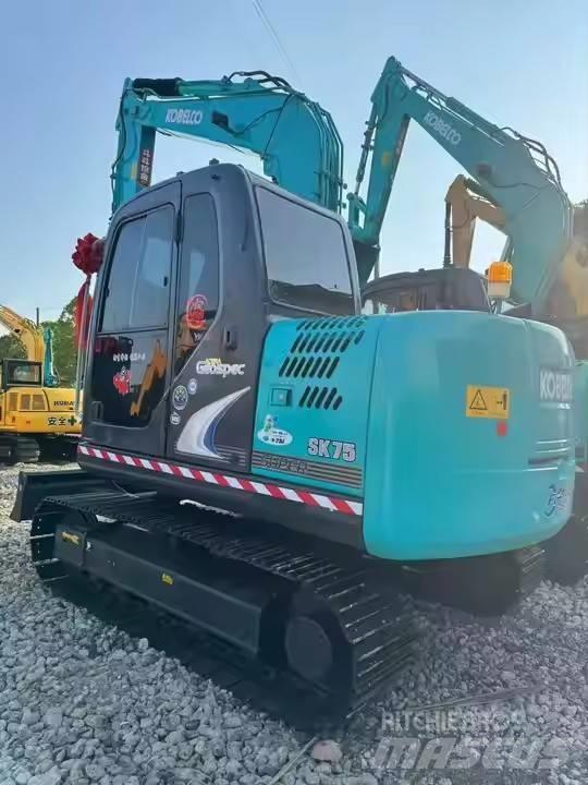 Kobelco SK 75 Excavatoare pe șenile
