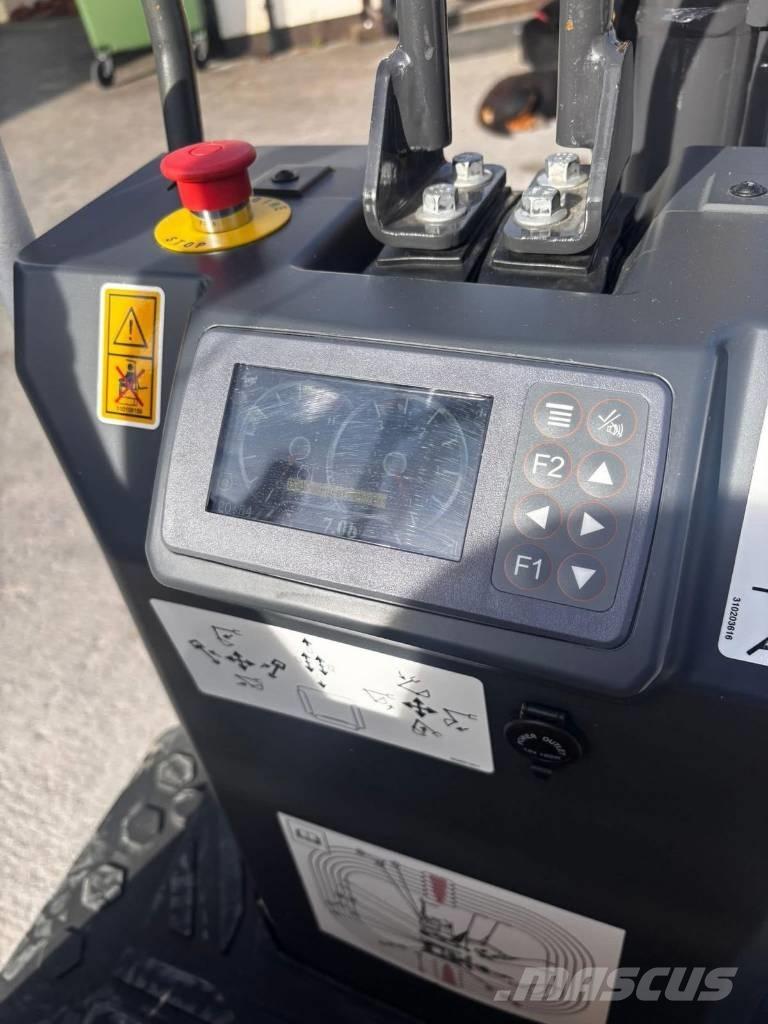 XCMG XE10E Mini excavatoare < 7t