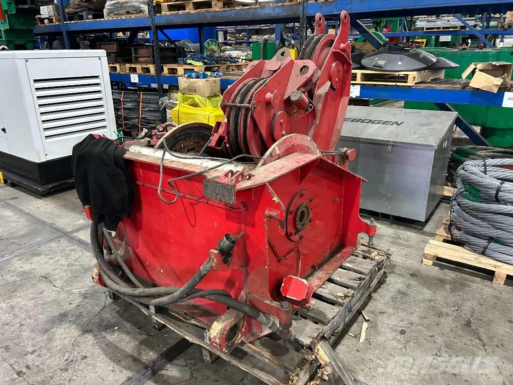 Grove GMK 6250 Macara pentru orice teren