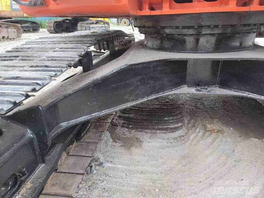 Doosan DX 225 LC Excavatoare pe șenile
