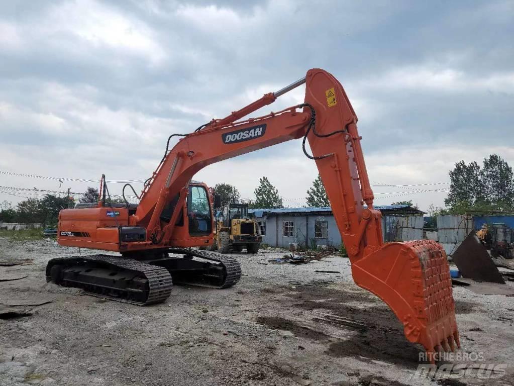 Doosan DX 225 LC Excavatoare pe șenile

