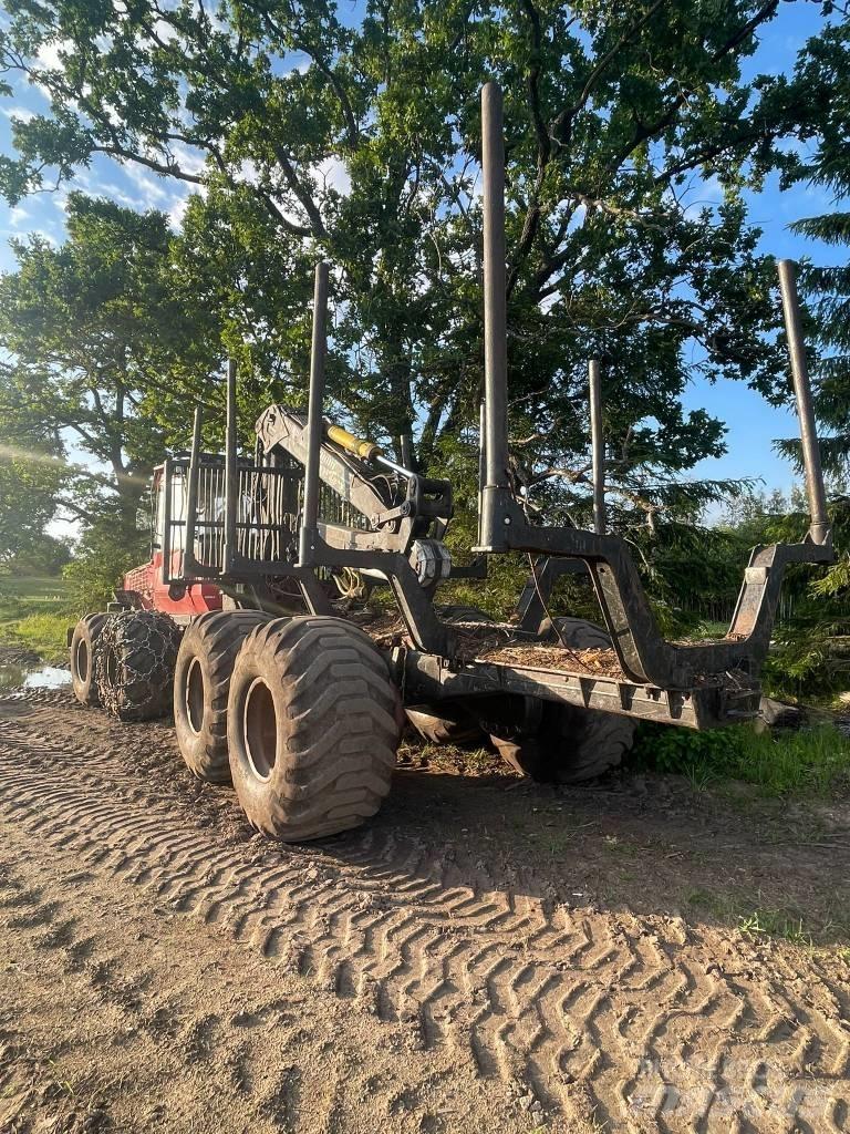 Valmet 890,2 Transportoare