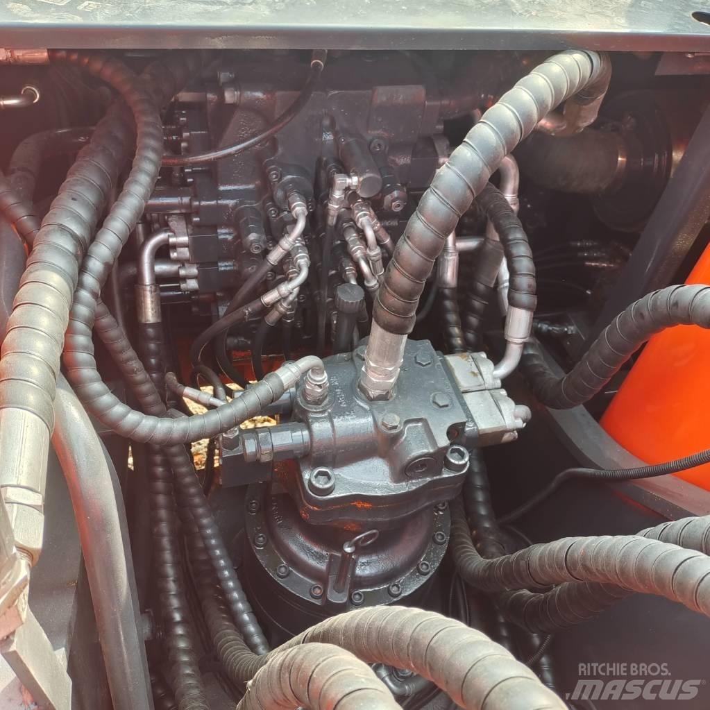 Doosan DX225LC-9C Excavatoare pe șenile
