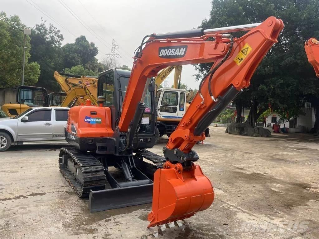 Doosan DX55-9C Mini excavatoare < 7t