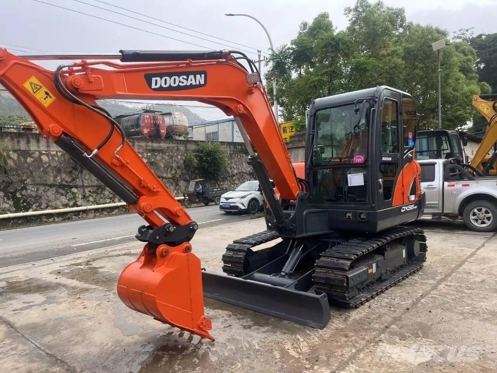 Doosan DX55-9C Mini excavatoare < 7t