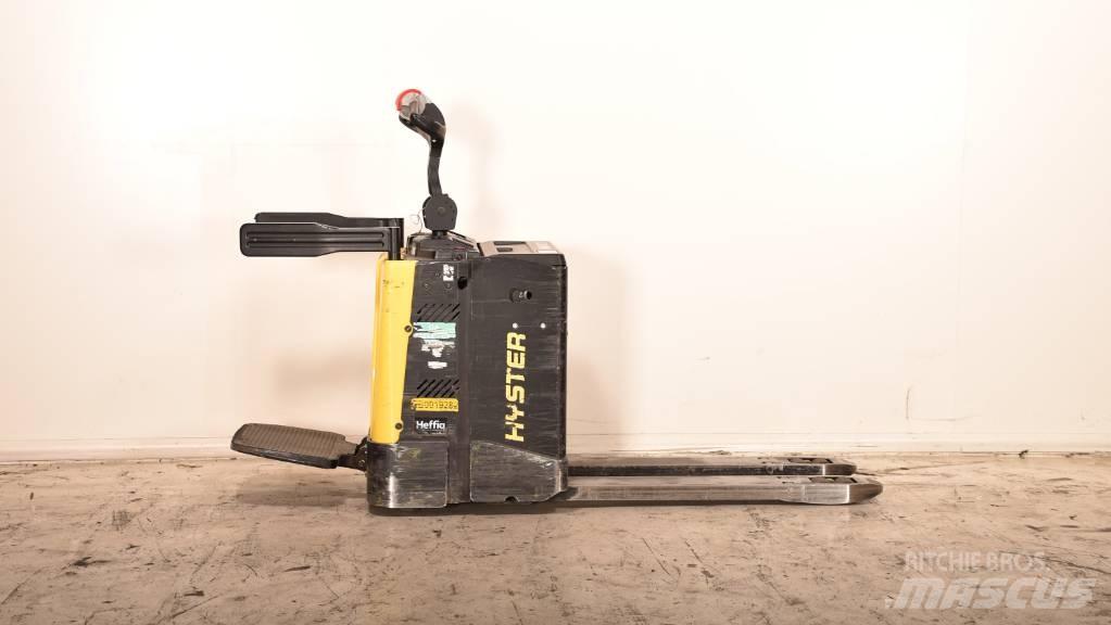 Hyster P 2.0 S Transpaleta cu platforma
