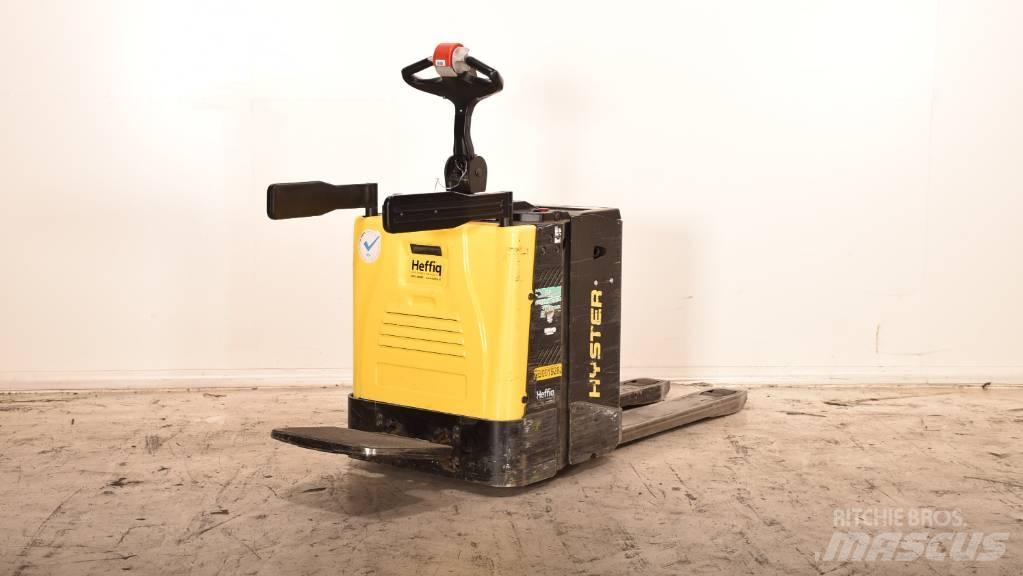 Hyster P 2.0 S Transpaleta cu platforma