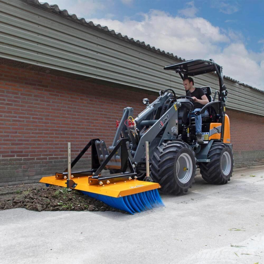 GiANT G 1500 Incarcator pe pneuri