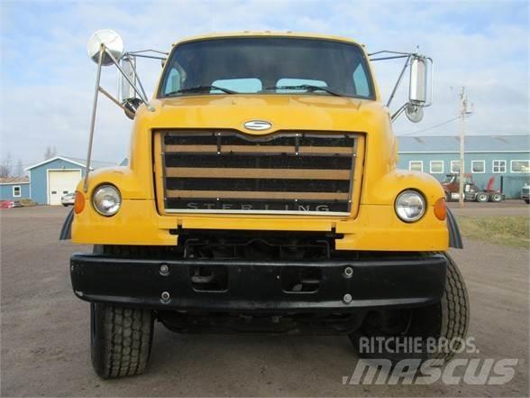 Sterling L7500 Camion cabina sasiu
