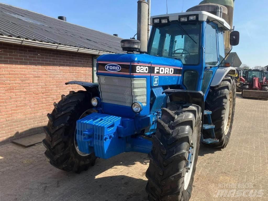Ford 8210 gen 2 Tractoare