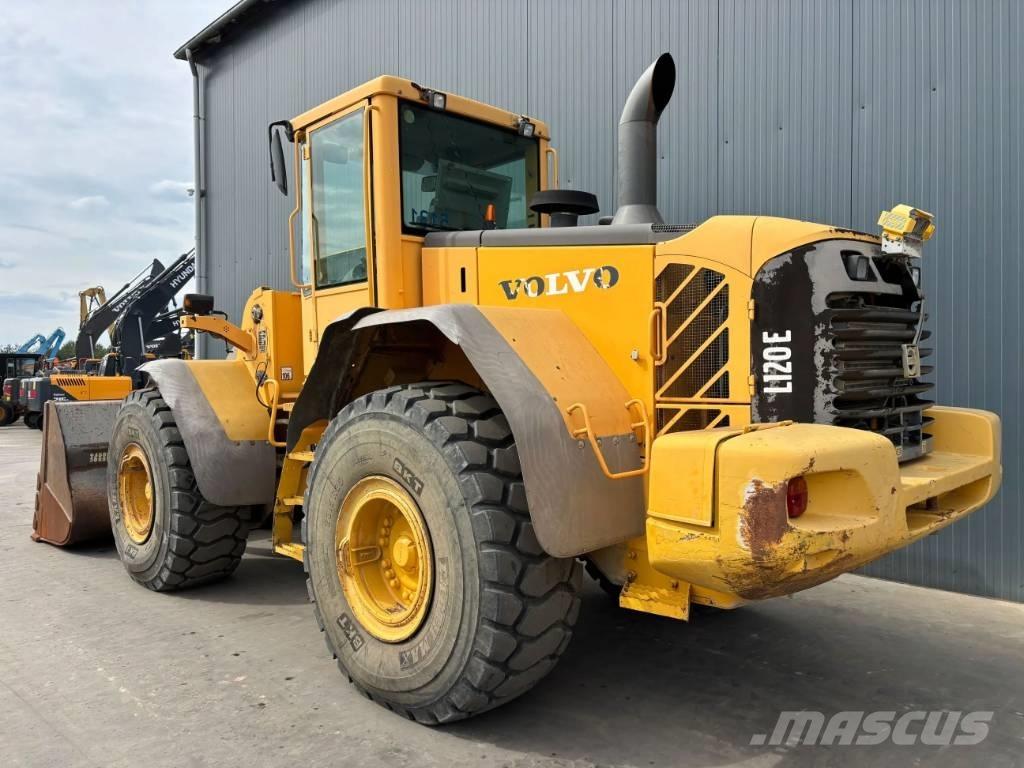Volvo L120E Incarcator pe pneuri