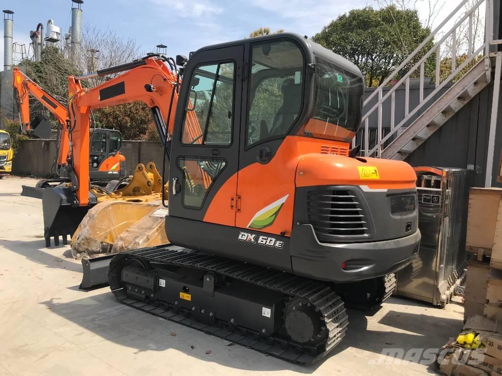 Doosan DX 60 Excavatoare pe șenile
