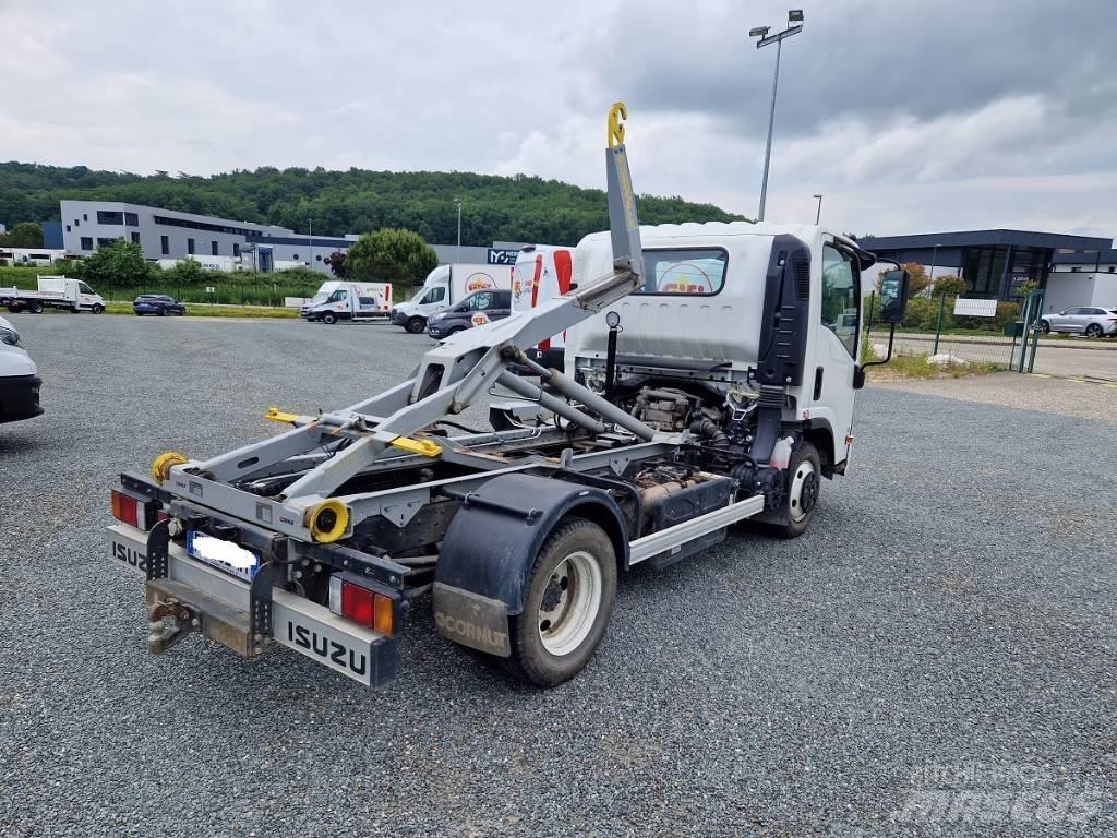Isuzu N-Series Utilitara
