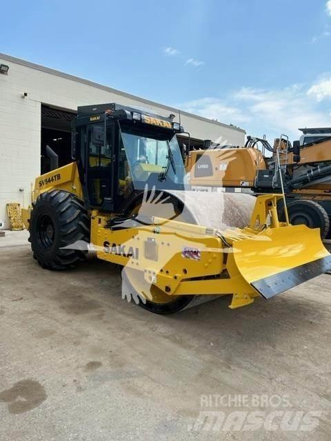 Sakai SV544TB Compactoare monocilindrice