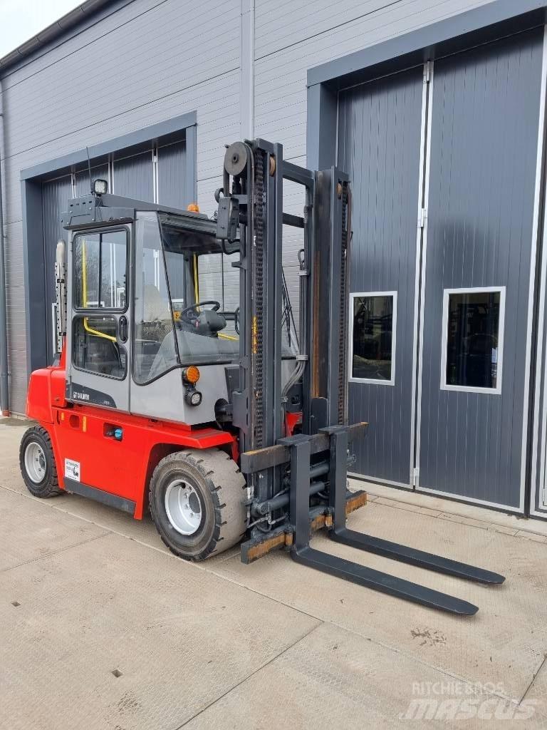 Kalmar DCE 55-6 Stivuitor diesel