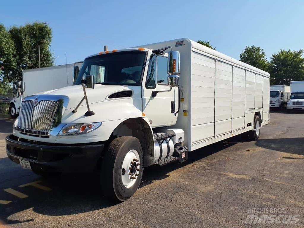 International 4300 Camioane transport bauturi