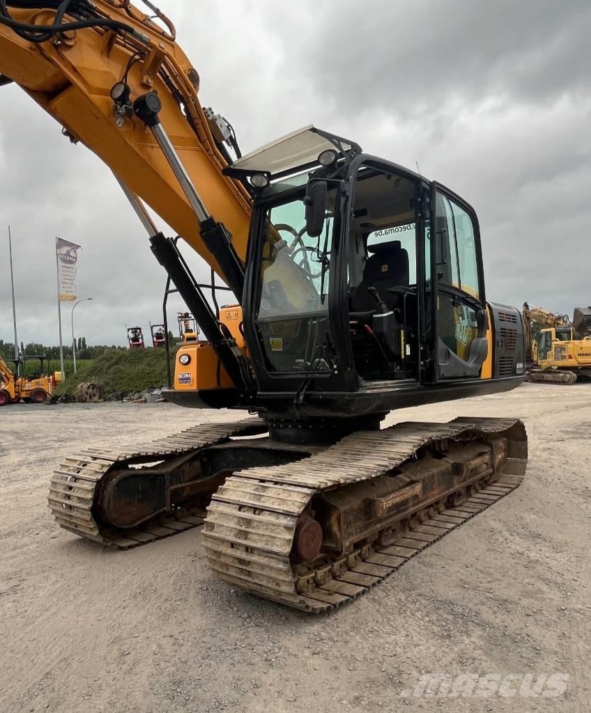 JCB JS 220 Excavatoare pe șenile
