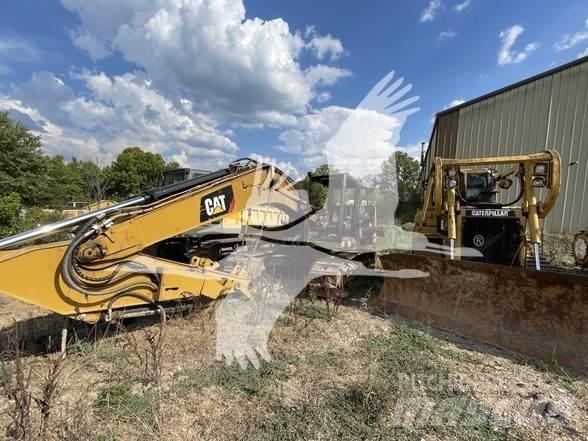 CAT 320 Excavatoare pe șenile
