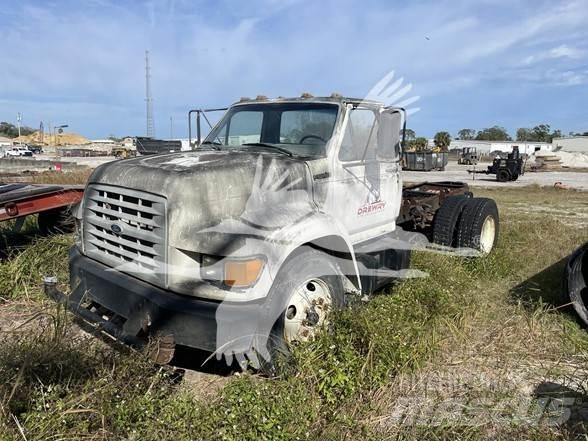 Ford F800 Camion cabina sasiu