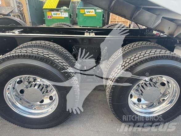 Kenworth T680 Autobasculanta