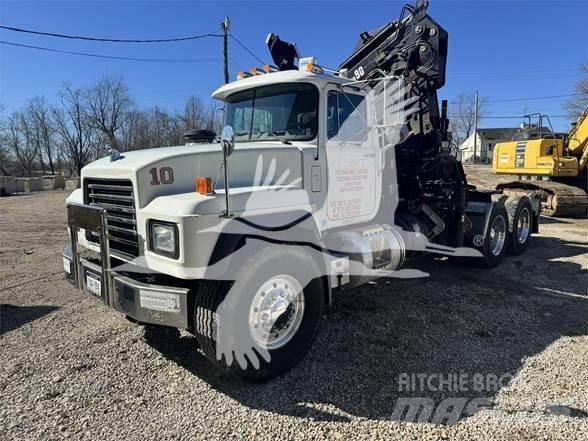 Mack RD688S Autotractoare