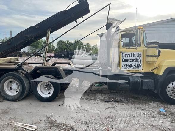 Mack RD688S Camion de deseuri
