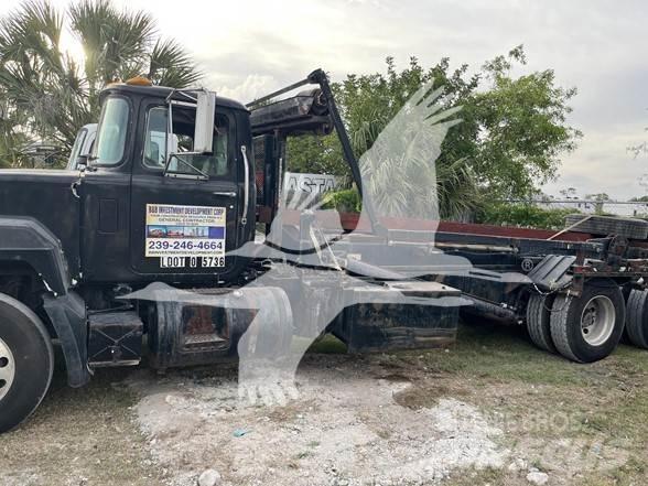 Mack RD688S Camion de deseuri