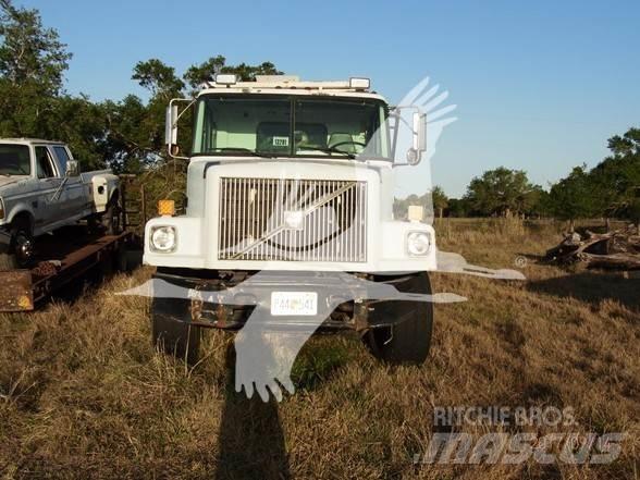 Volvo WG64 Cisterne
