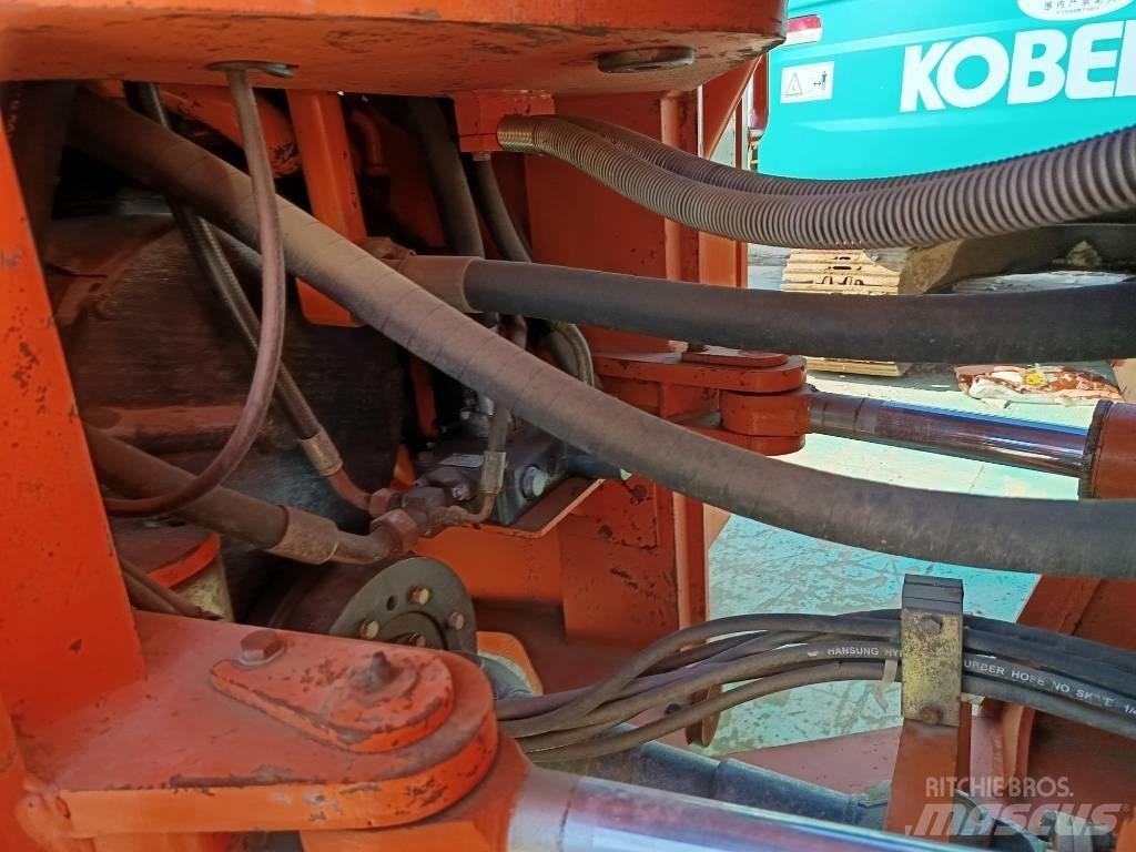 Doosan DL505 Incarcator pe pneuri