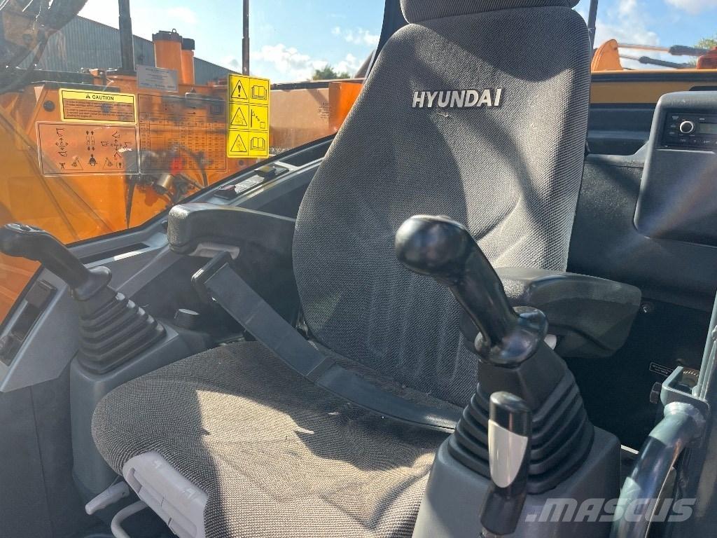 Hyundai HX130LCR Excavatoare pe șenile
