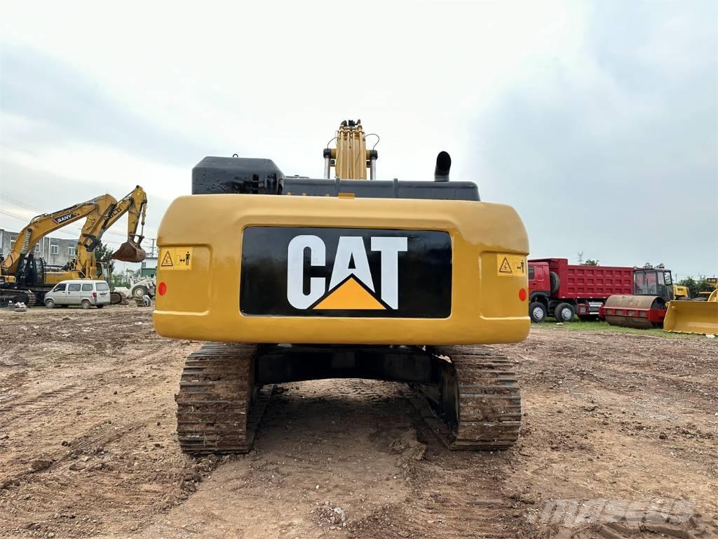 CAT 330 D L Excavatoare pe șenile

