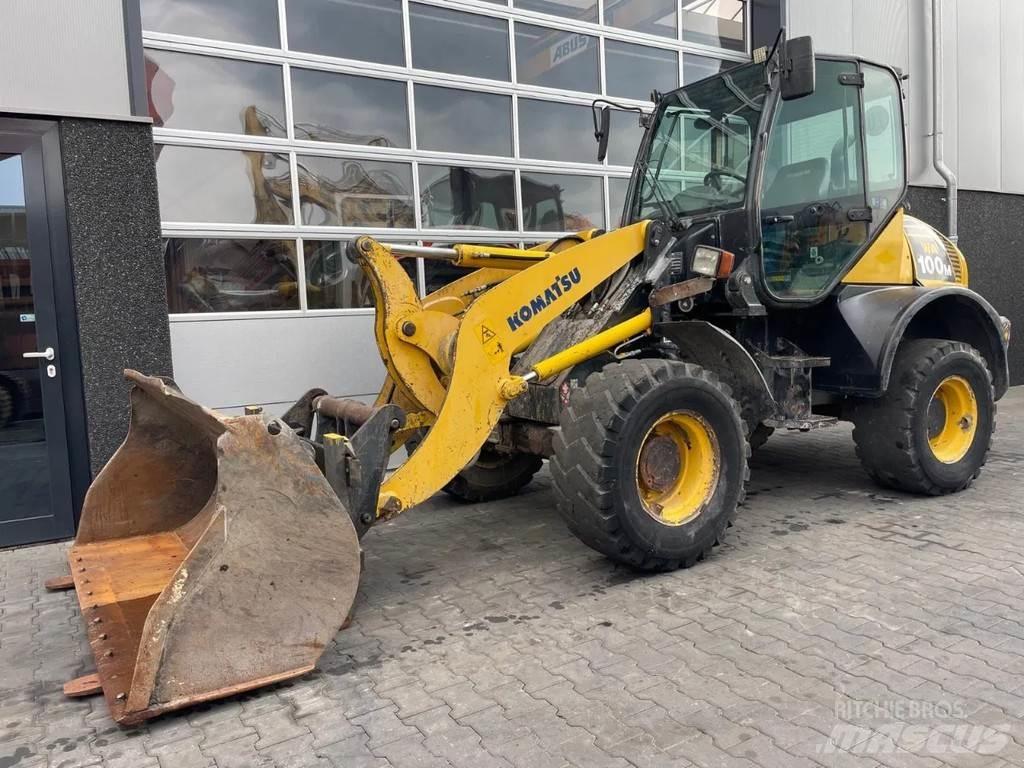 Komatsu WA100 Incarcator pe pneuri