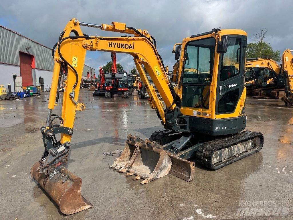 Hyundai R30 Z-9AK Mini excavatoare < 7t