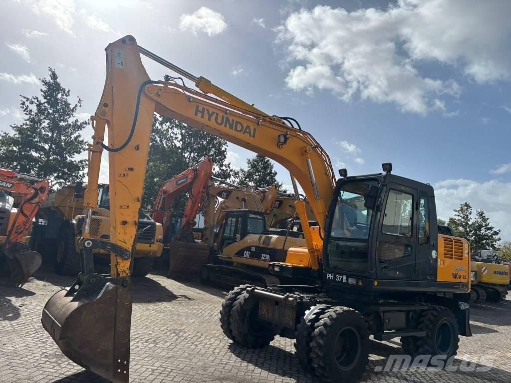 Hyundai 140W-7A Excavatoare cu roti