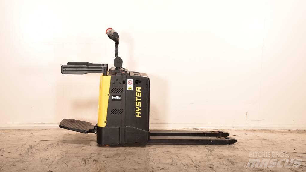Hyster P 2.0 S Transpaleta cu platforma