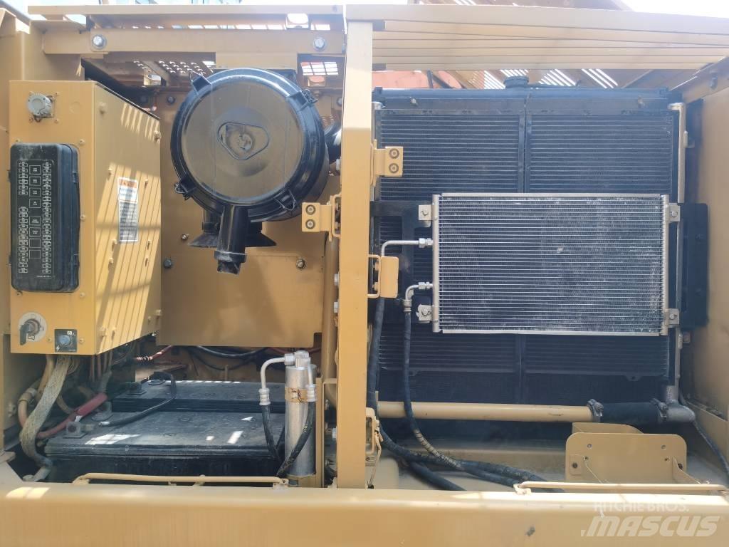 CAT 320 C L Excavatoare pe șenile
