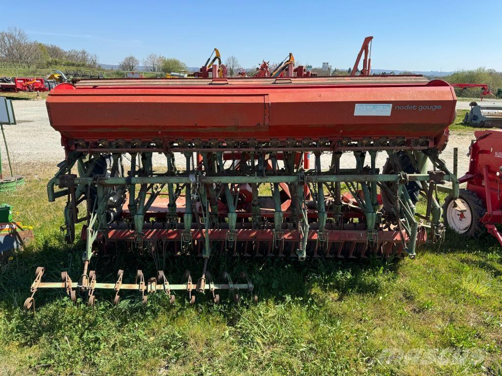 Kuhn NODET + HRB301 Semanatoare