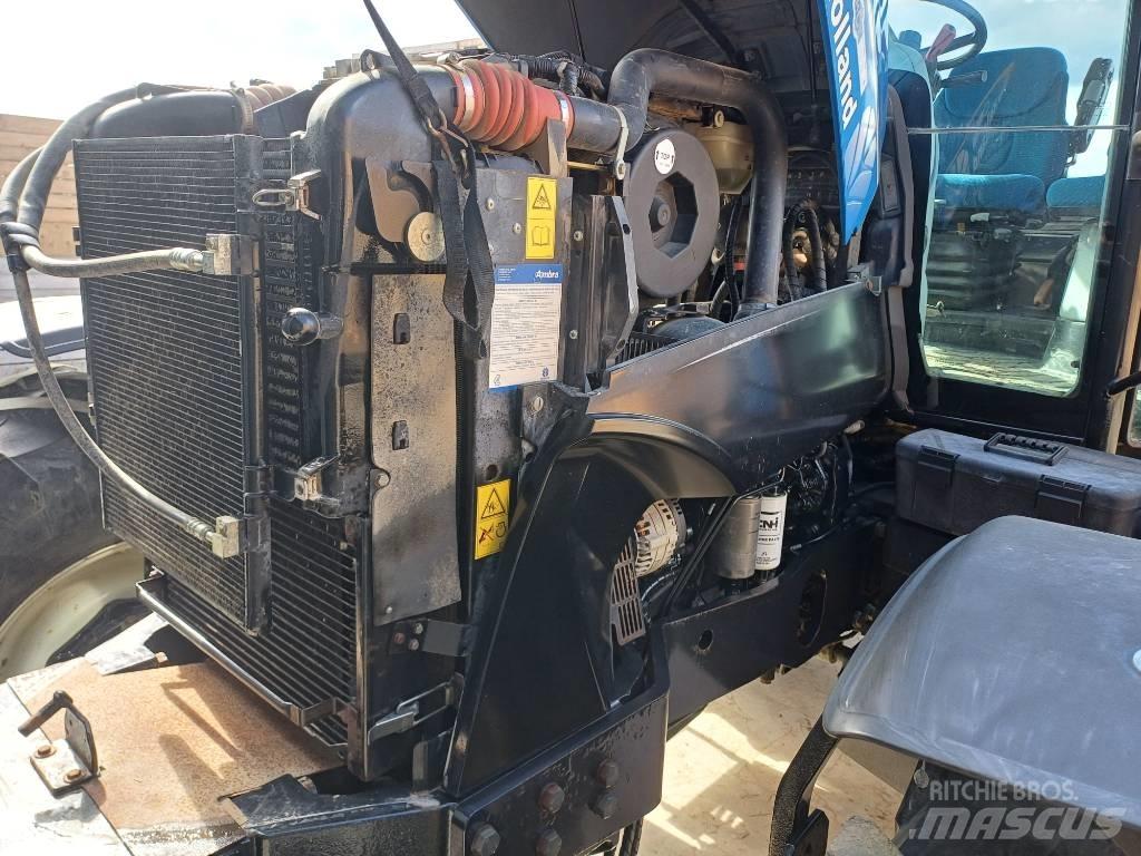 New Holland T7030AC Tractoare