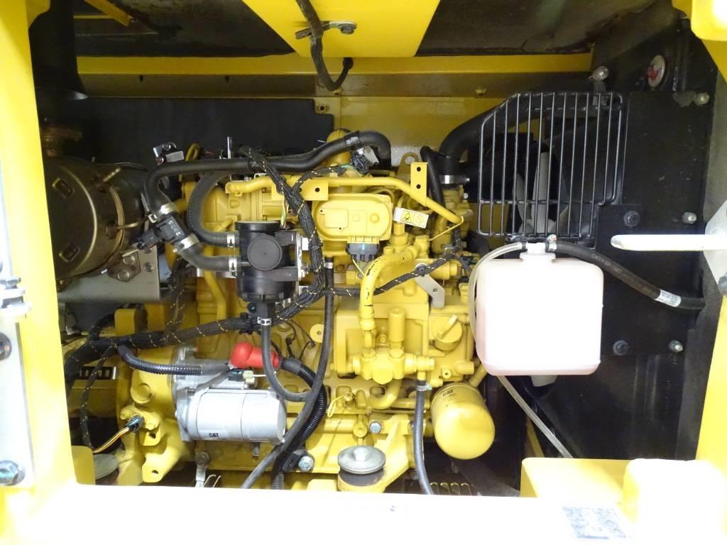 CAT 307.5 Excavatoare 7t - 12t