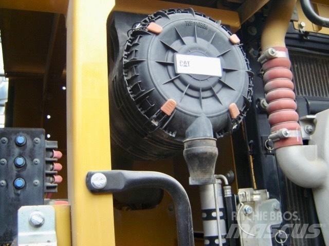 CAT 320 E Excavatoare pe șenile

